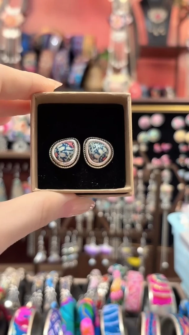 织绣 云织谣民族风精美饰品   391