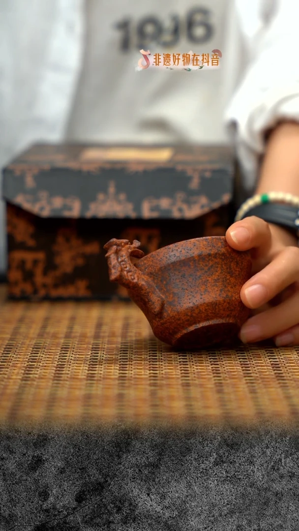 茶壶紫砂宜兴紫砂雕塑5