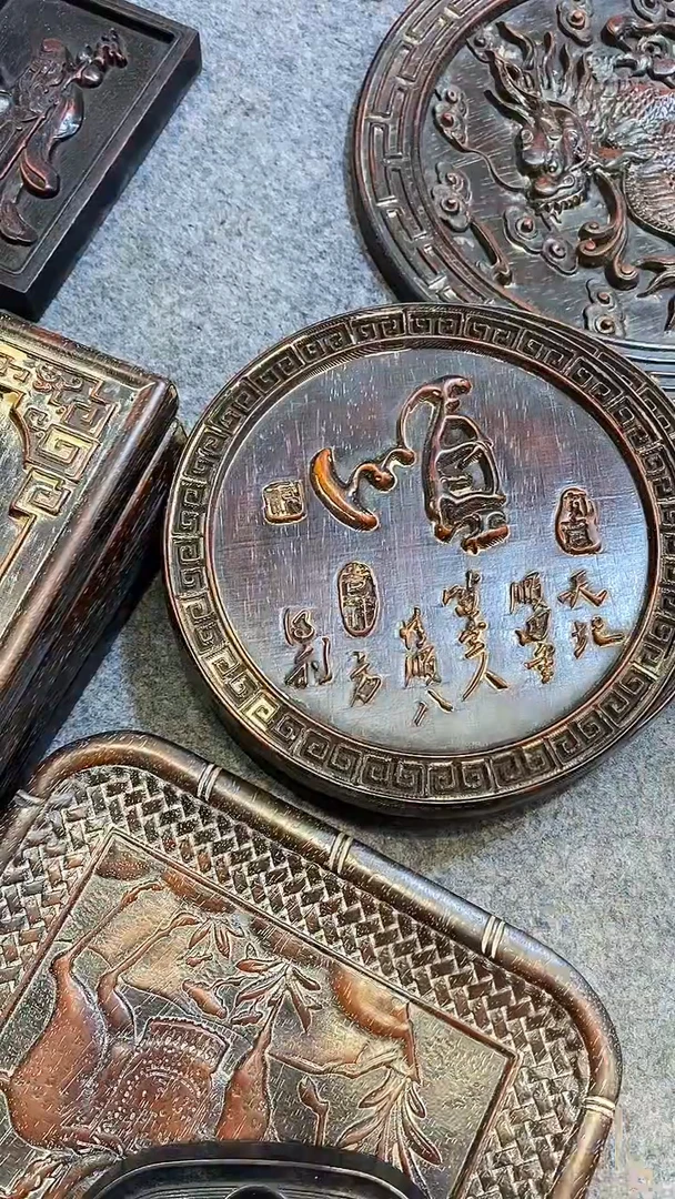 木紫檀雕刻一物一拍