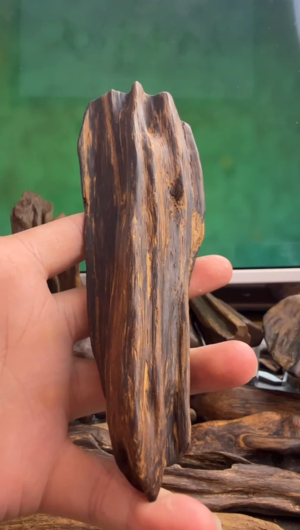 沉香手把件芽庄多样性发一