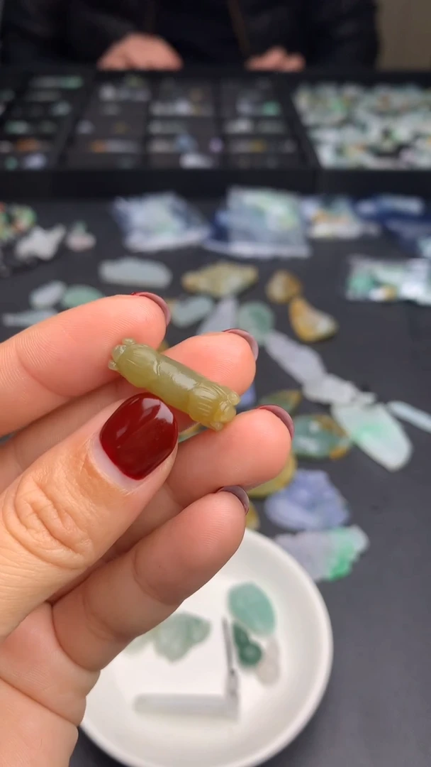 【闪购商品】定制翡翠未镶嵌