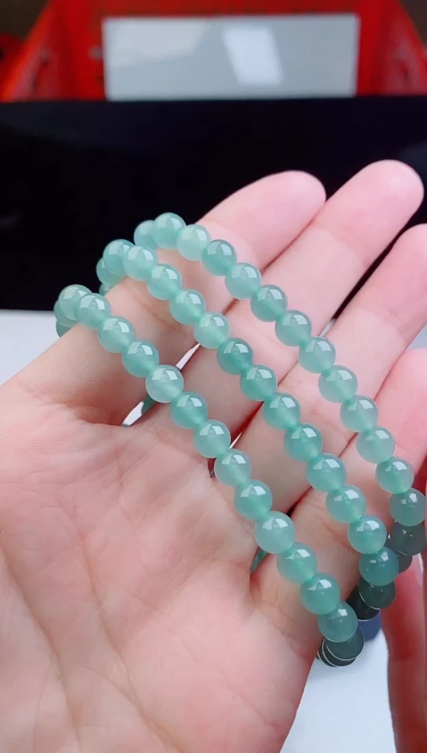 颈饰未镶嵌翡翠   ·