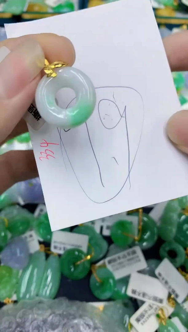 翡翠未镶嵌颈饰1111111111