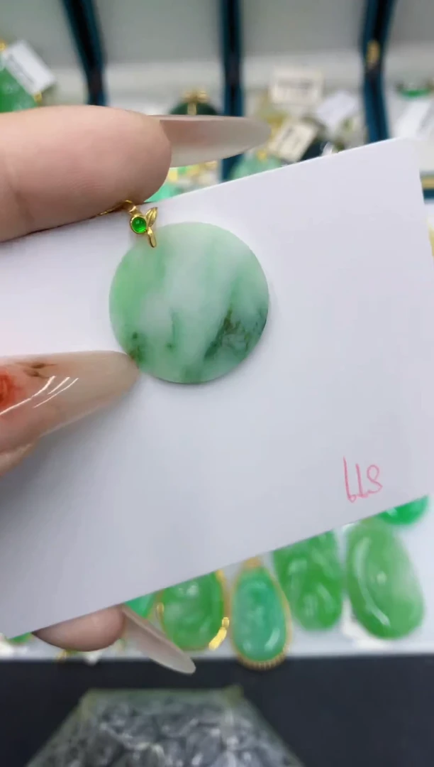 颈饰未镶嵌翡翠111111