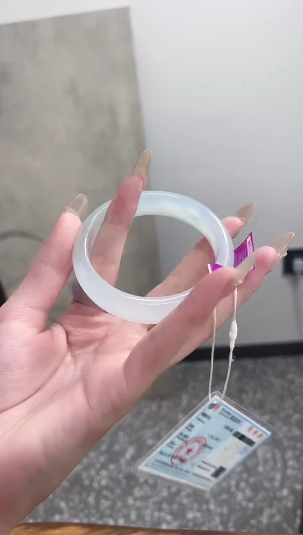 【闪购商品】玛瑙/玉髓手镯未镶嵌58圈 需要包容宽胎