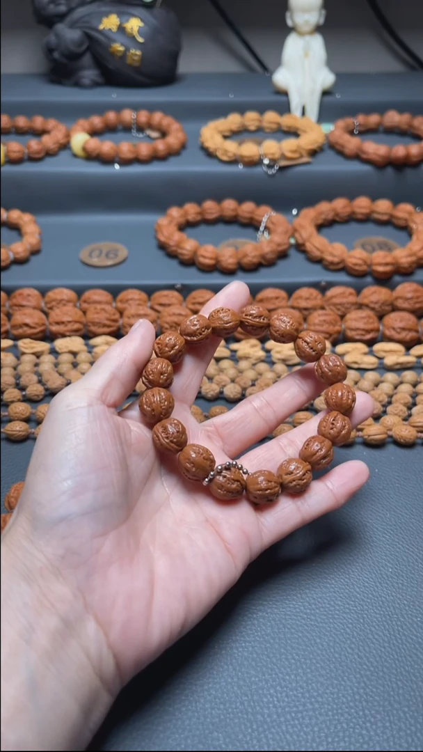 手串文玩核桃老****茶核桃手串