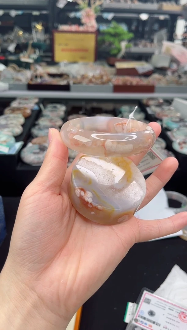 【闪购商品】石英质玉手镯未镶嵌62圈口（赠品镯心）3465803