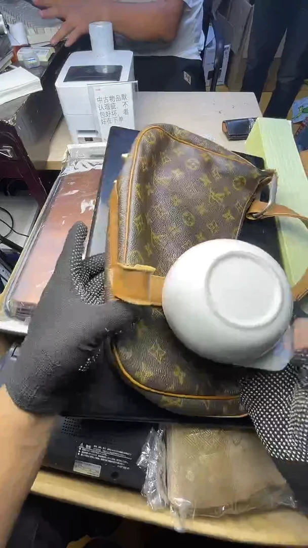 爱*子二手商品不退不换