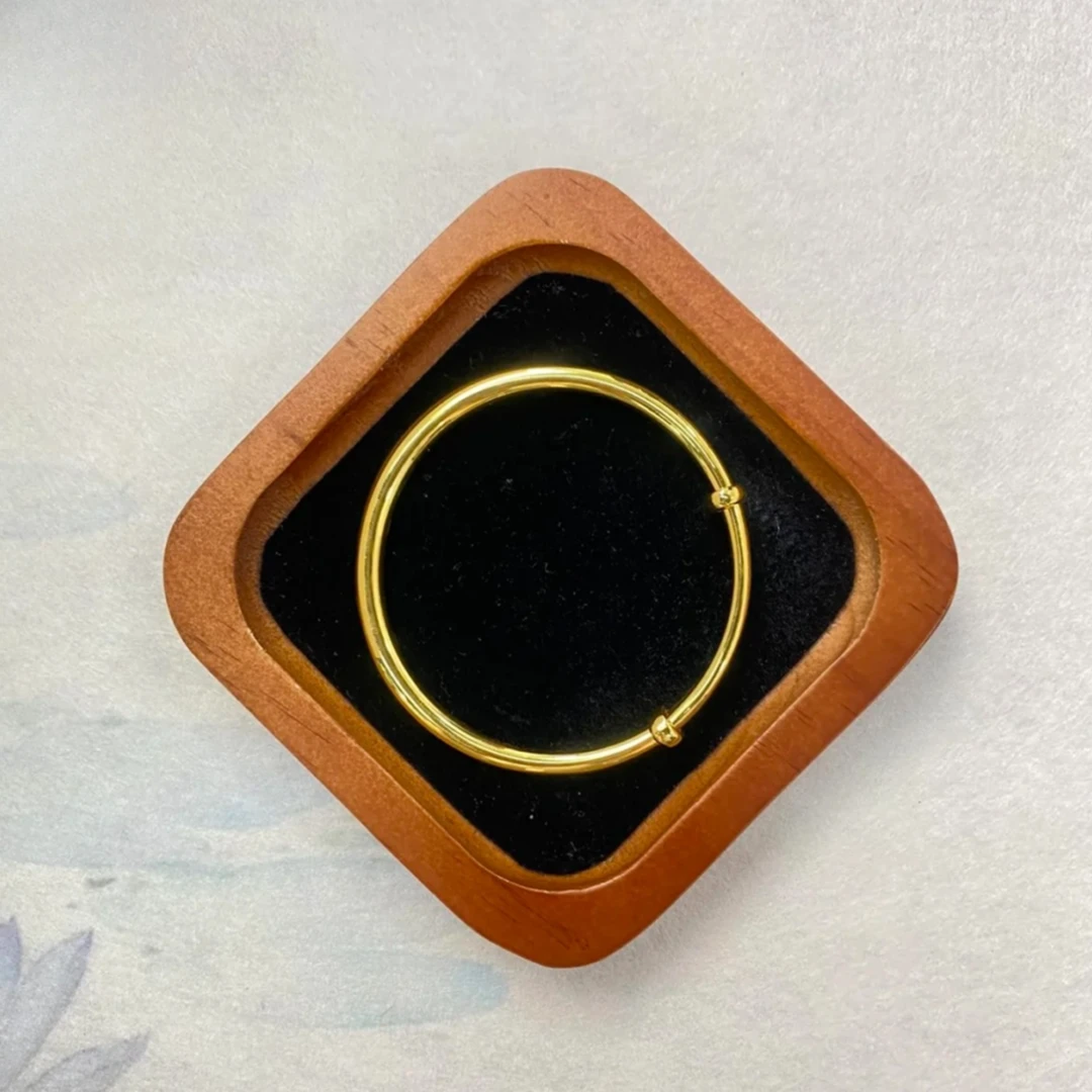 999镀K泥鳅背亮面手镯推拉款