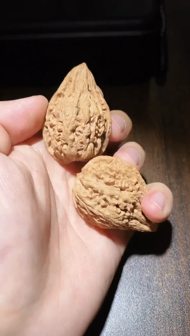 文玩核桃把件微修变异坐佛35