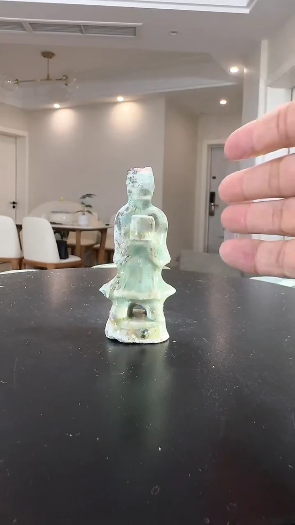 瓷片h龙泉青瓷人物香插有脏