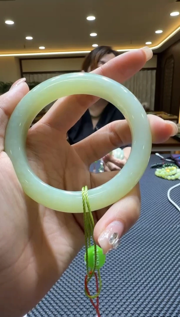 颈饰未镶嵌和田玉手镯57