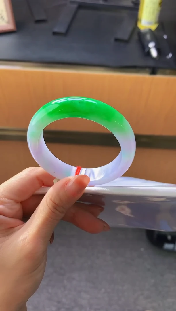 未镶嵌手镯翡翠- C148圈口 全款77万 定金2万