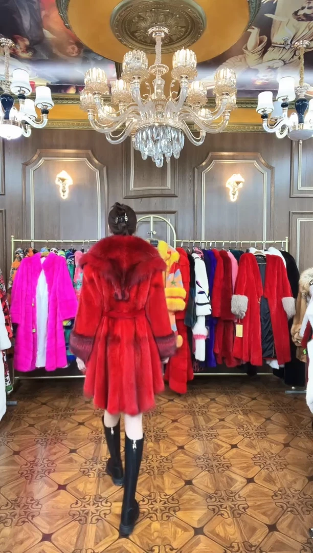 新款时尚整貂大衣