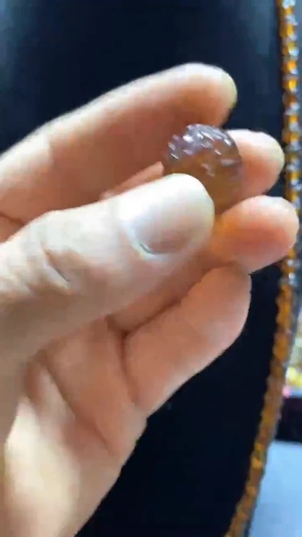 绿珀颈饰未镶嵌破**蝶天然缅甸琥珀