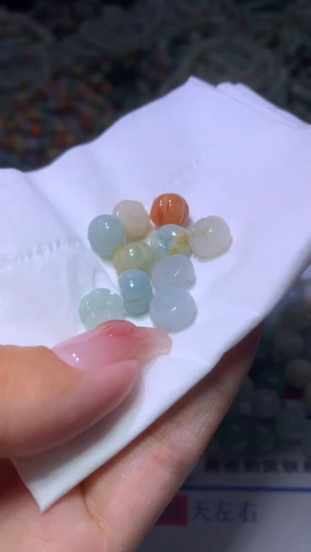 翡翠未镶嵌颈饰MXX021510