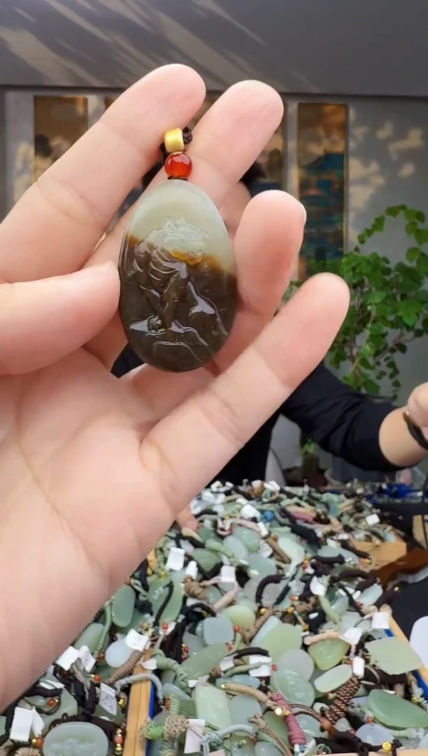 未镶嵌和田玉挂件拍一发一