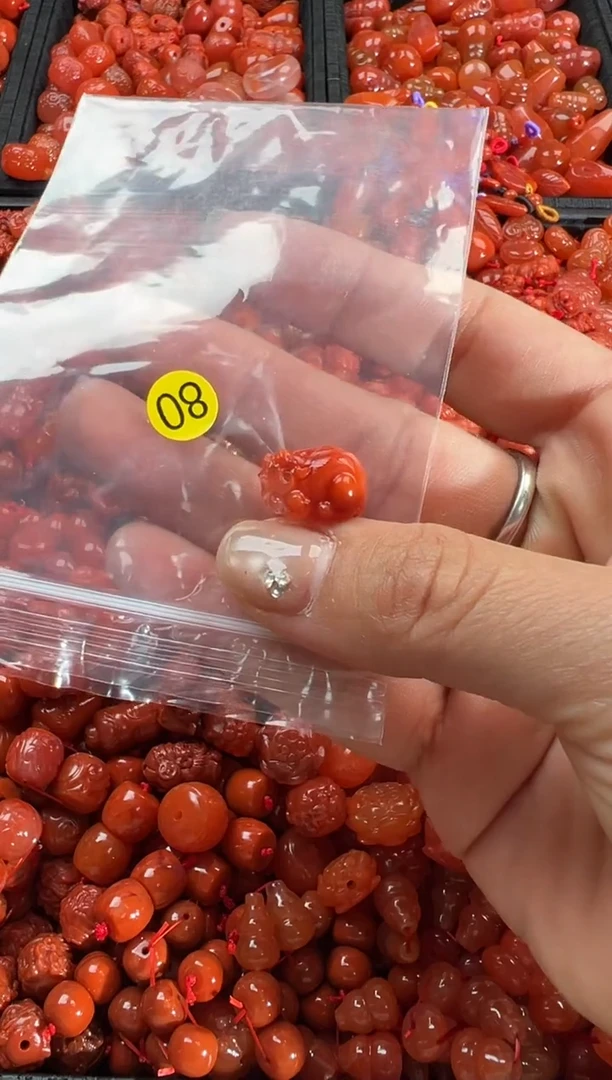 【闪购商品】南红玛瑙颈饰未镶嵌1