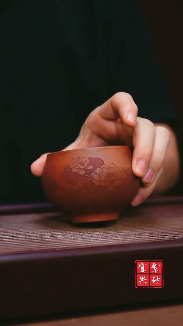 紫砂摆件 宜兴原矿紫砂   荷为贵
