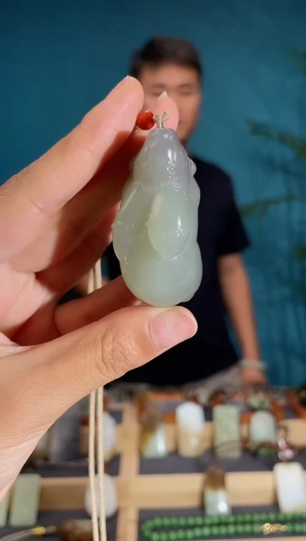 和田玉未镶嵌颈饰1