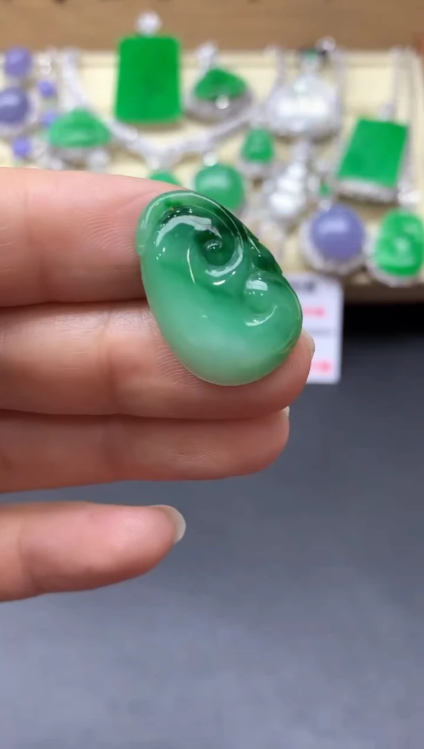 颈饰未镶嵌翡翠44中国好珍宝