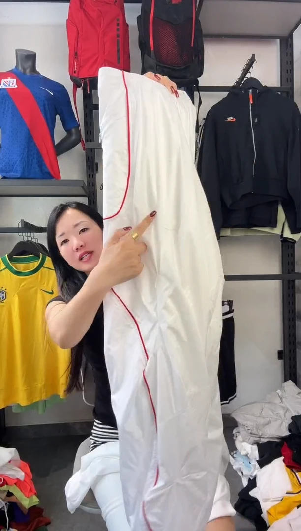 764·编码 耐克卫衣服饰过款为准 尺码·XL
