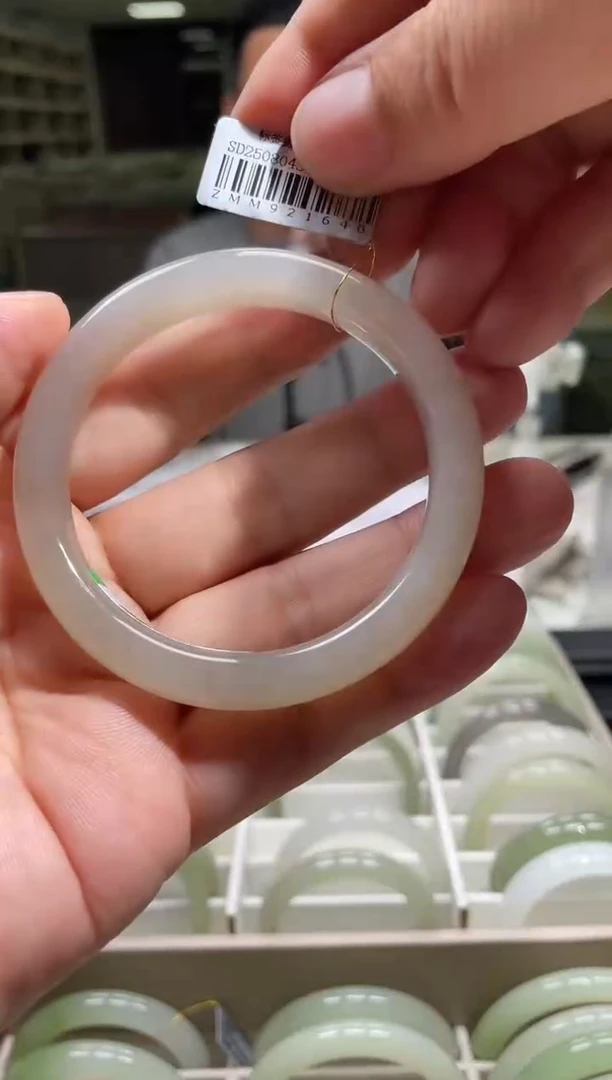 未镶嵌手镯和田玉58-59圈口 1640