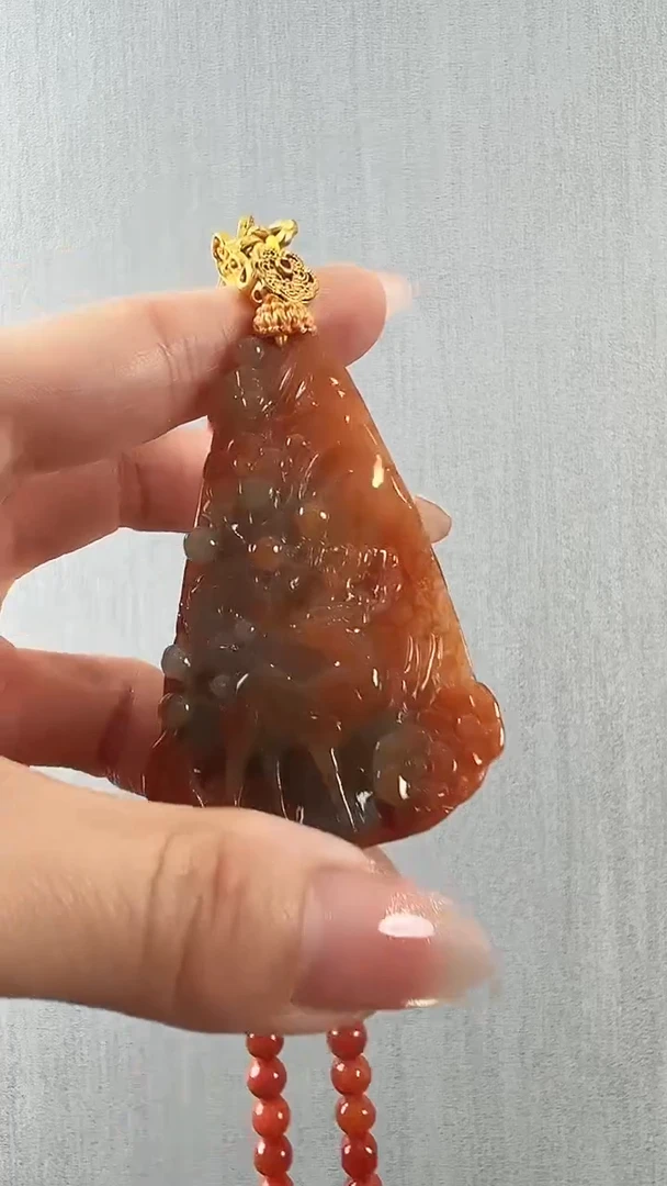 颈饰未镶嵌翡翠鹿