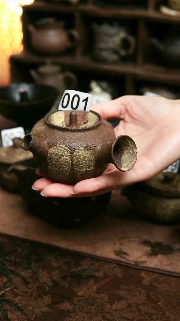 紫砂全手工侧把茶壶140毫升