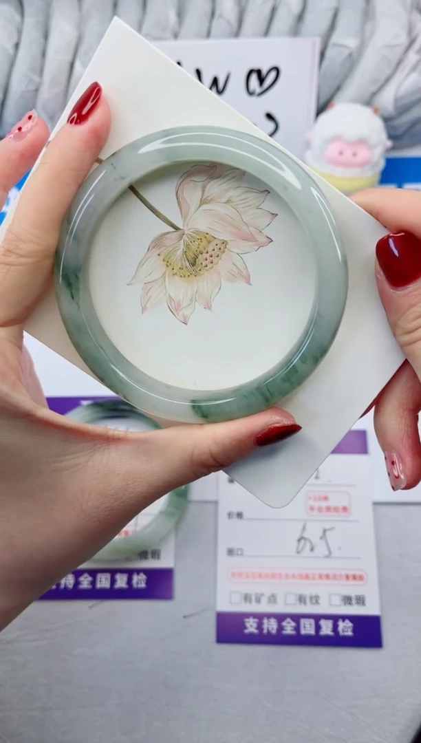 【闪购商品】石英质玉手镯合金42-62.5