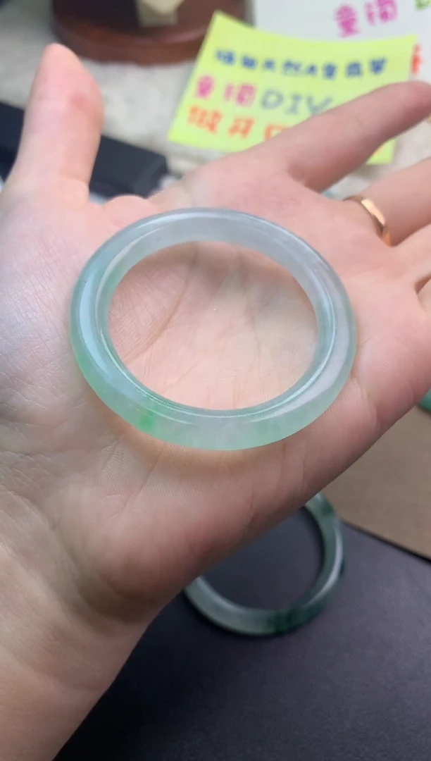 未镶嵌定制翡翠毛货