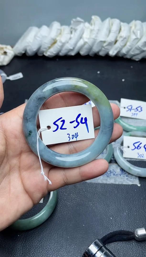 未镶嵌手镯翡翠304