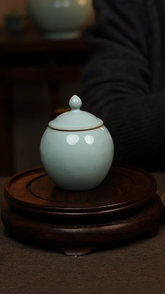 瓷片天青色全手工茶叶罐280ml微瑕不带礼盒