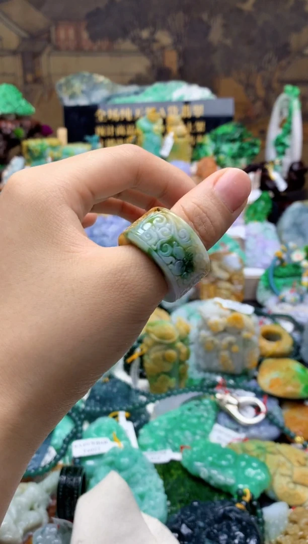 颈饰未镶嵌翡翠 天然A货翡翠