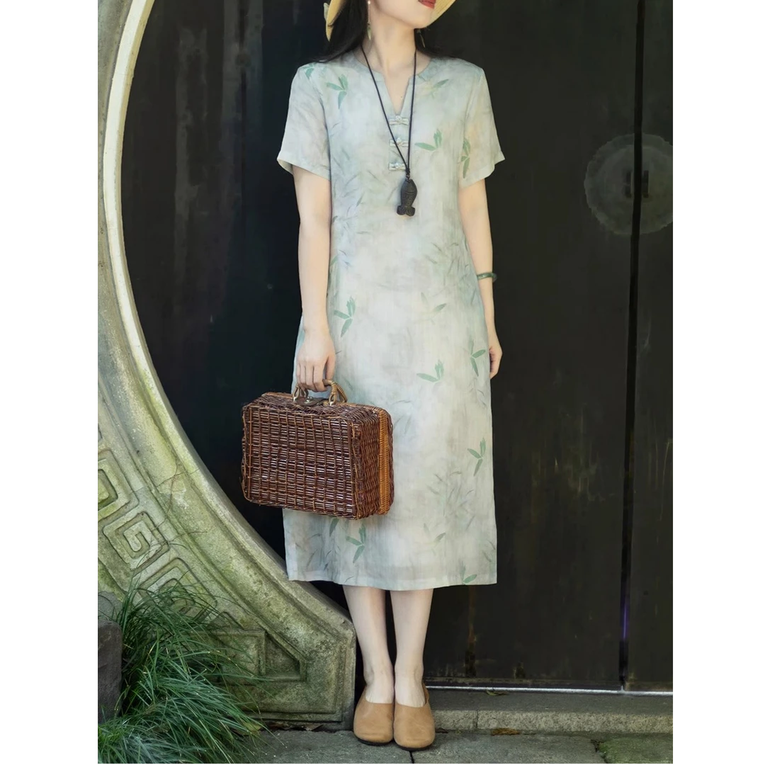 夏季时尚新款文艺清新竹叶印花V领盘扣短袖设计感a字新中式连衣裙