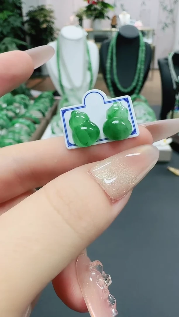 未镶嵌1石英质玉（非洲翠）/3567