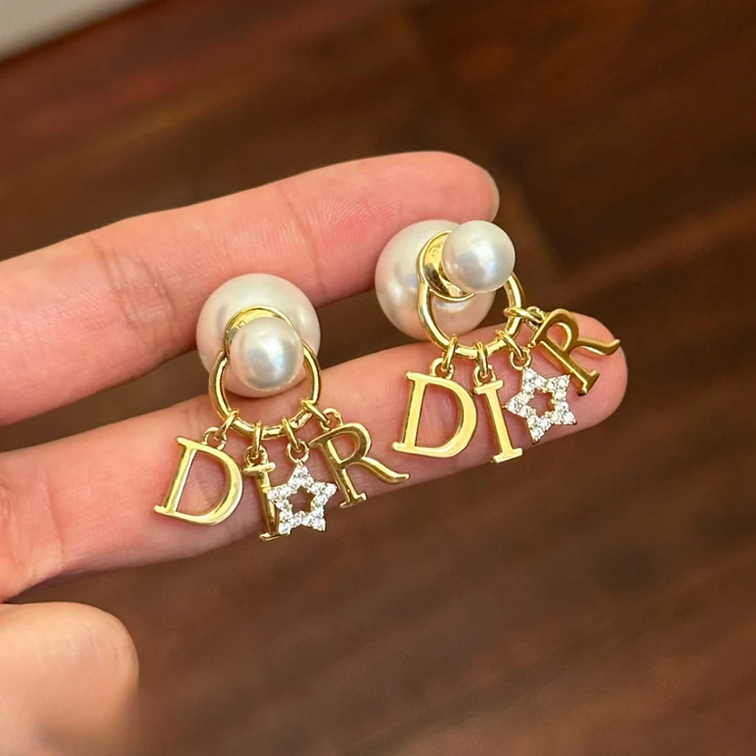 铜合金耳饰 微镶精致小香风DO耳钉轻奢高级感气质法式百搭时尚372