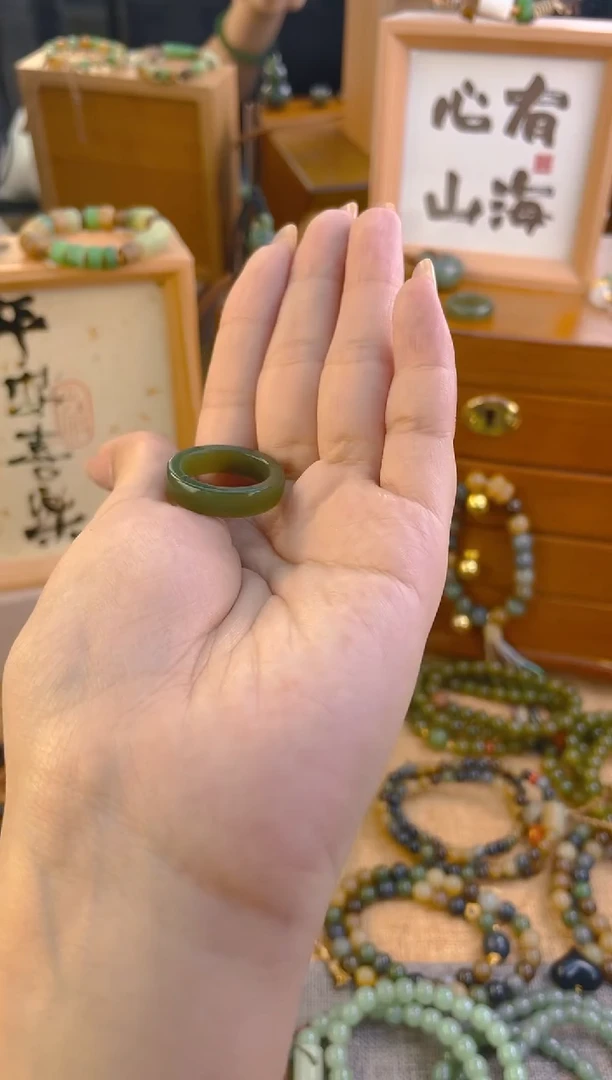 手链未镶嵌和田玉青黄口戒圈