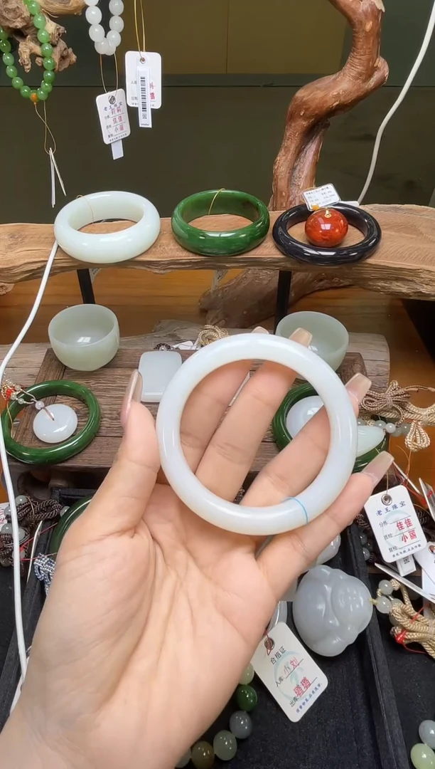 未镶嵌手镯和田玉青海野牛沟 56圈