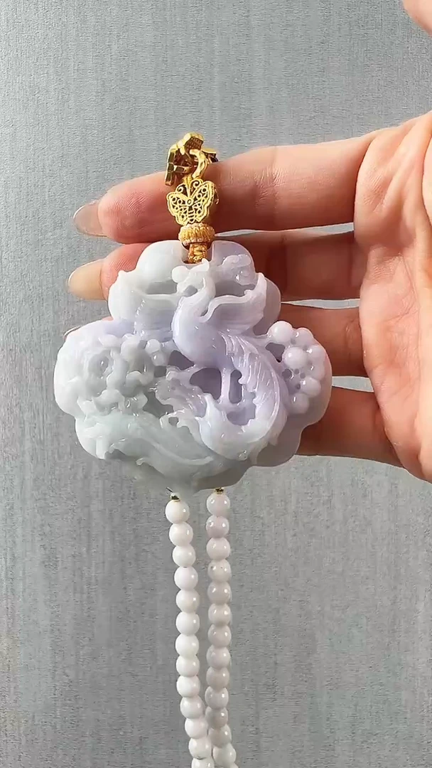 颈饰未镶嵌翡翠凤穿牡丹
