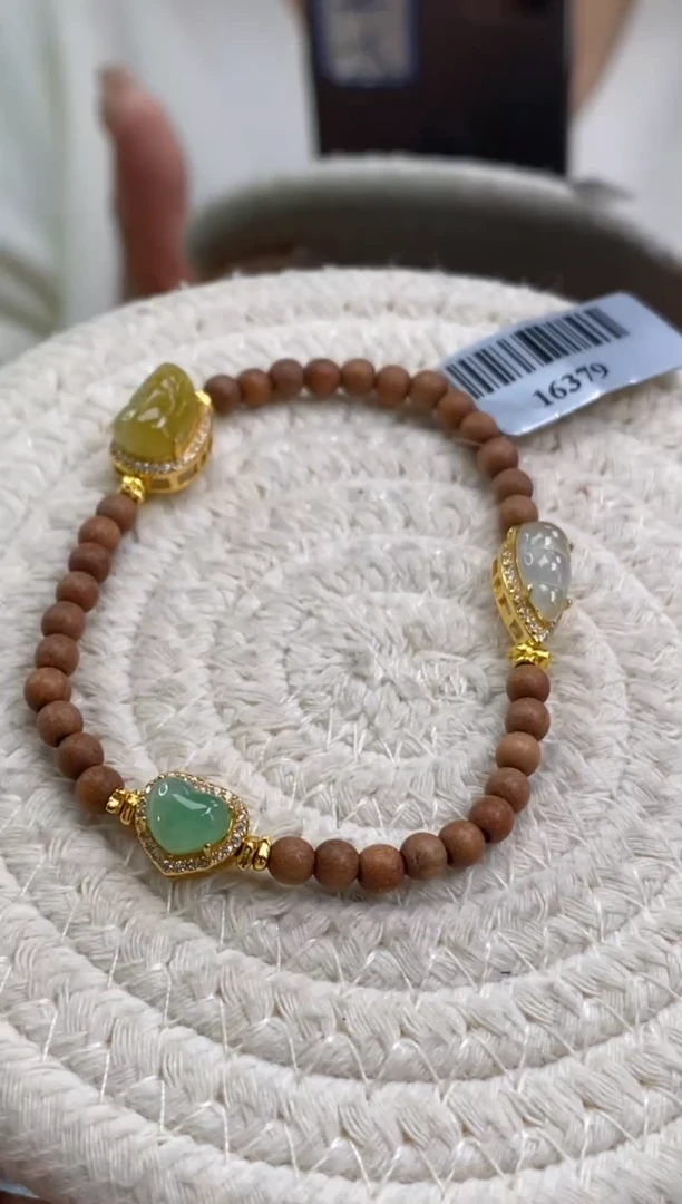 颈饰银S925镶嵌翡翠净货16379