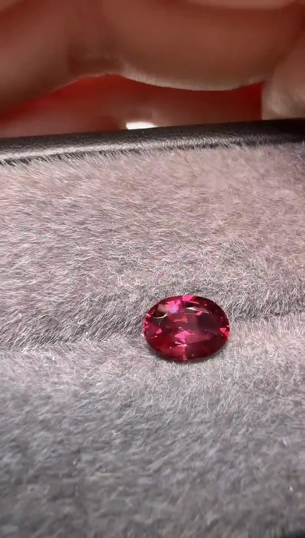 未镶嵌裸石石榴石1.7CT-A243-1P