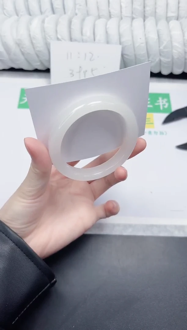 未镶嵌手镯石英质玉19-56.64BYG