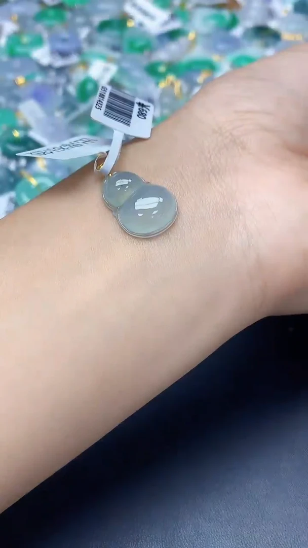 翡翠未镶嵌颈饰天然缅甸a货翡翠