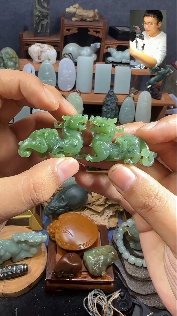 颈饰未镶嵌和田玉方*文1