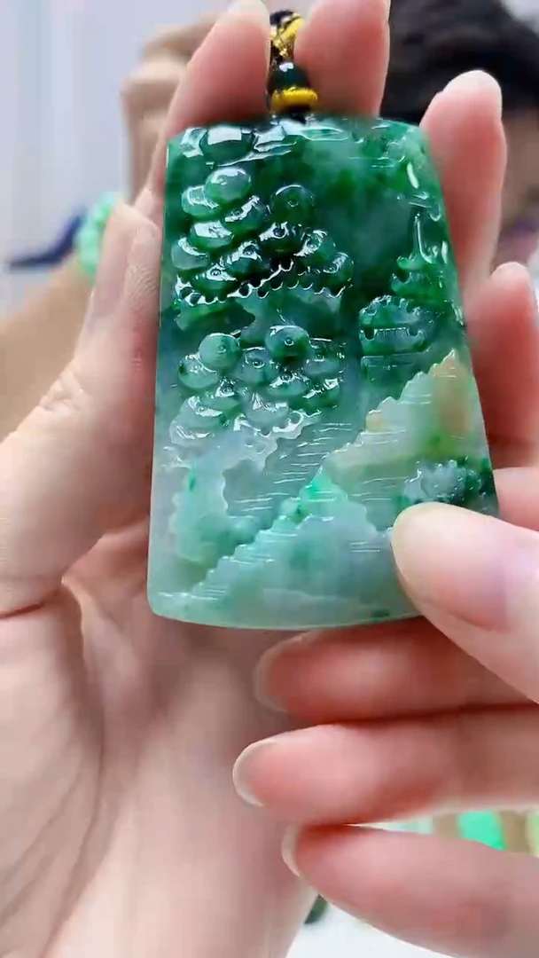 未镶嵌定制翡翠4688zm-毛货挂件10山水