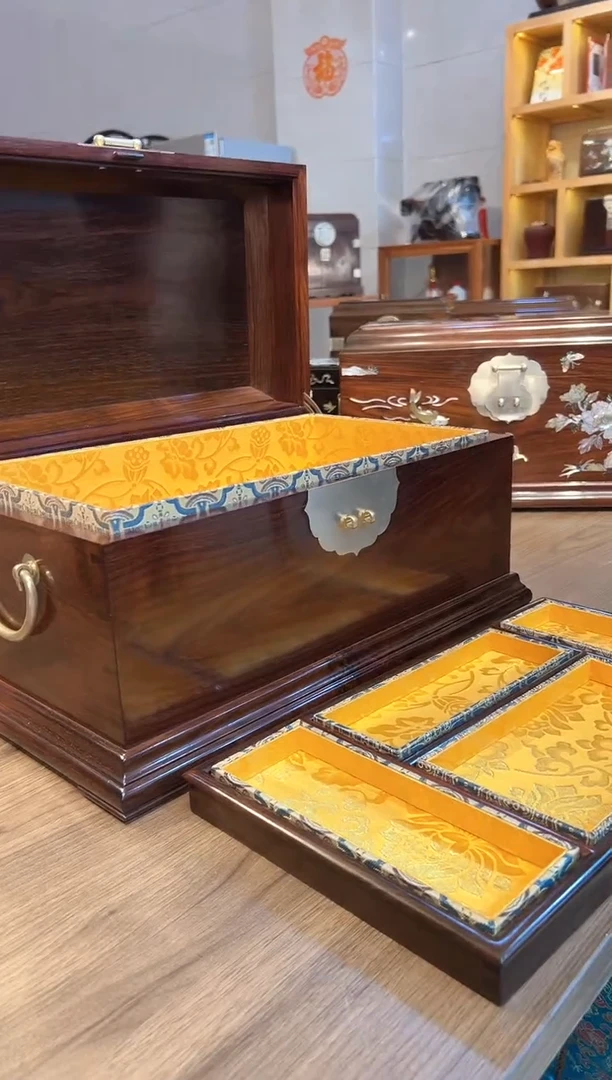 【闪购商品】红酸枝木类成套家具大红酸枝 素面珠宝箱43.5*27*23