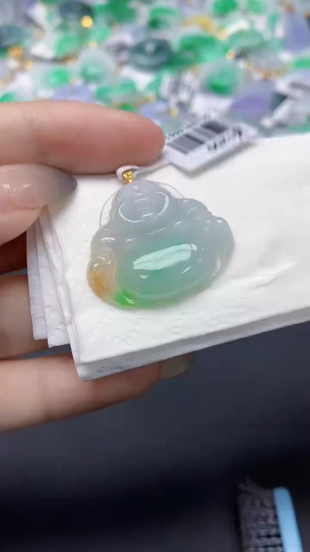翡翠18K金镶嵌颈饰天然缅甸a货翡翠