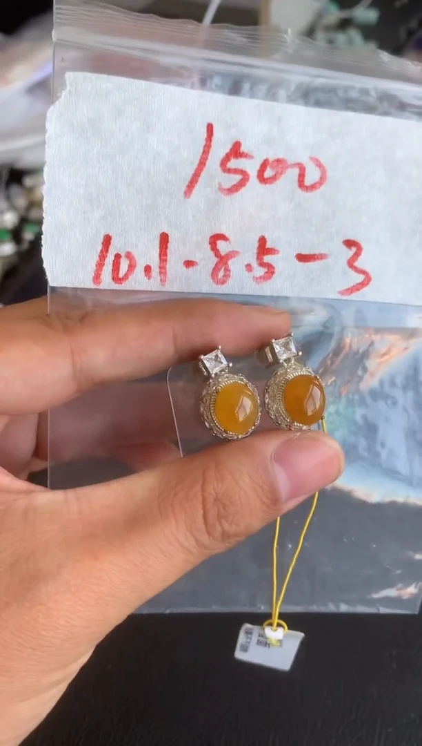 未镶嵌定制翡翠缅甸A货翡翠，拍一发一