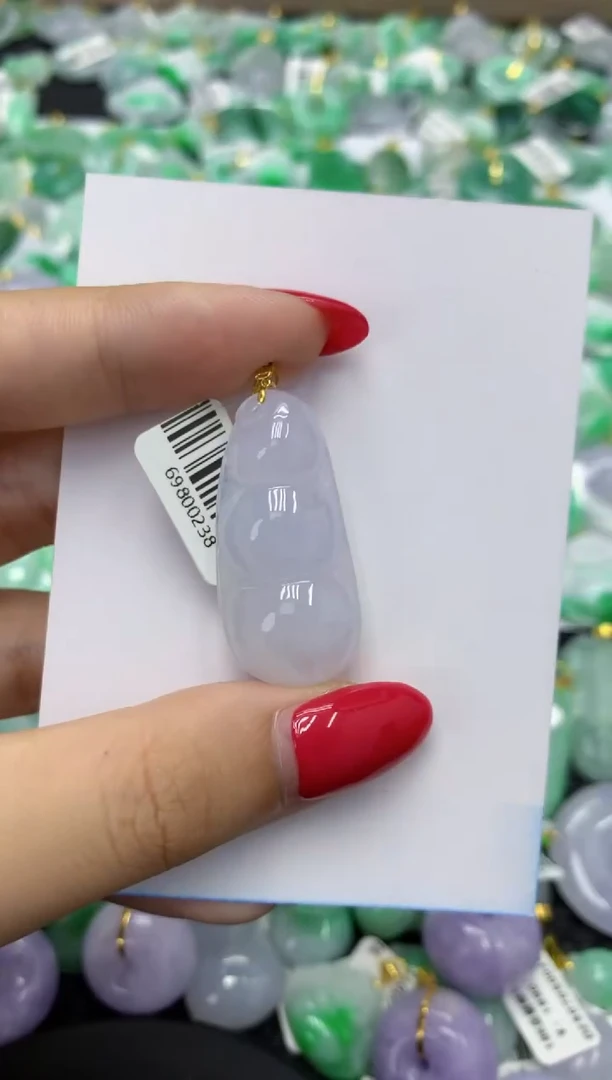 翡翠18K金镶嵌颈饰11111111111